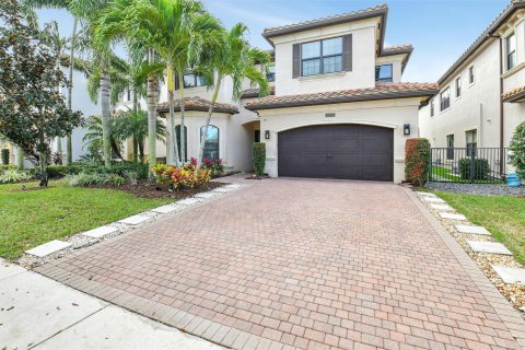 Casa en Delray Beach, Florida 5 dormitorios, 373.65 m2 № 2177294