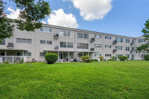 Condo in Clearwater, Florida, 2 bedrooms  № 1900812 - photo 6