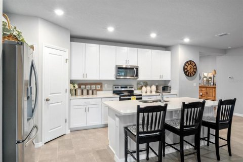 Casa en venta en Plant City, Florida, 4 dormitorios, 169.36 m2 № 1917830 - foto 12