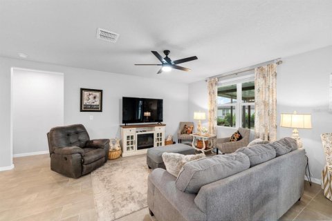 Casa en venta en Plant City, Florida, 4 dormitorios, 169.36 m2 № 1917830 - foto 7