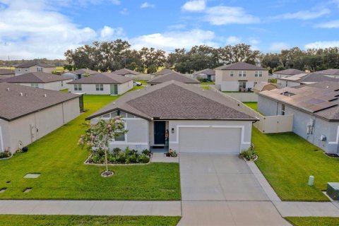 Casa en venta en Plant City, Florida, 4 dormitorios, 169.36 m2 № 1917830 - foto 1