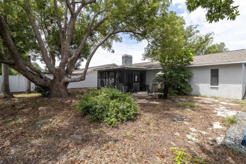 House in Port Richey, Florida 2 bedrooms, 98.85 sq.m. № 2396346 - photo 25