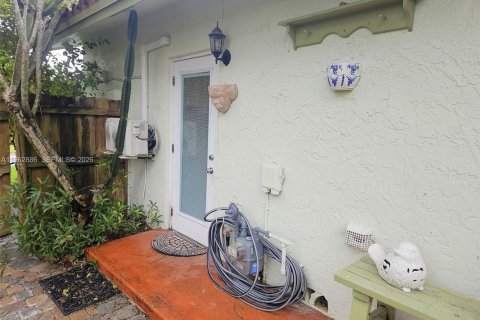 Immobilier commercial à Palmetto Bay, Floride 27.87 m2 № 2024175