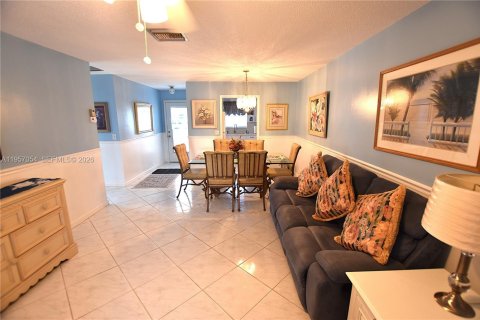 Casa en alquiler en West Palm Beach, Florida, 2 dormitorios, 84.54 m2 № 2011841 - foto 17