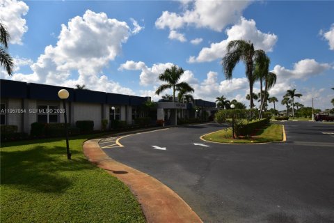 Casa en alquiler en West Palm Beach, Florida, 2 dormitorios, 84.54 m2 № 2011841 - foto 22