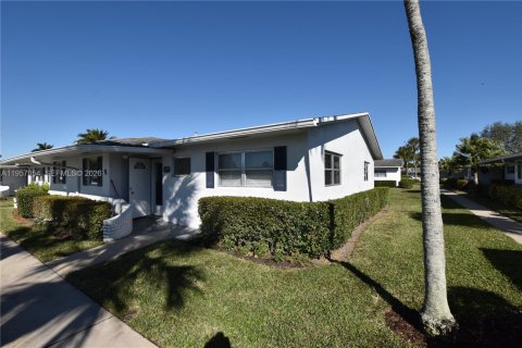 Casa en alquiler en West Palm Beach, Florida, 2 dormitorios, 84.54 m2 № 2011841 - foto 2