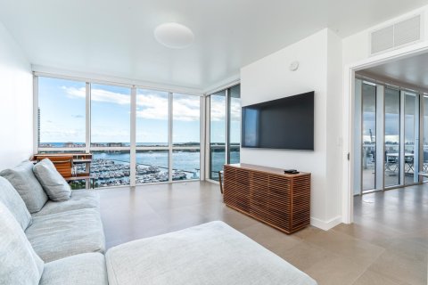 Снять в аренду кондоминиум в Майами-Бич, Флорида 2 спальни, 148.64м2, № 1040868 - фото 1