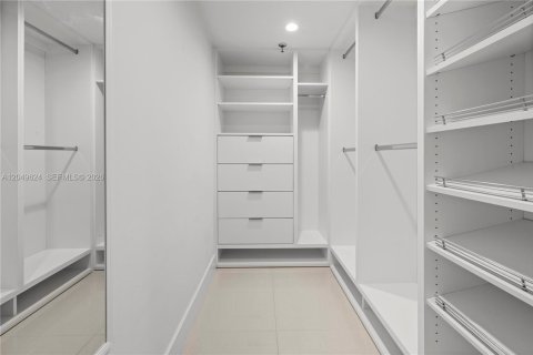 Copropriété à louer à Miami Beach, Floride: 1 chambre, 92.34 m2 № 2241613 - photo 13