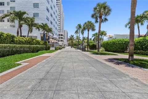 Copropriété à louer à Miami Beach, Floride: 1 chambre, 92.34 m2 № 2241613 - photo 28