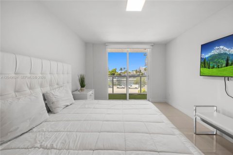 Copropriété à louer à Miami Beach, Floride: 1 chambre, 92.34 m2 № 2241613 - photo 14