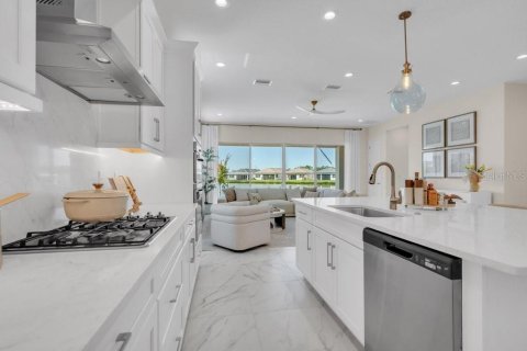 Villa ou maison à vendre à Wesley Chapel, Floride: 3 chambres, 229.84 m2 № 2416884 - photo 14