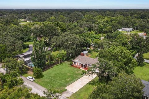 House in Valrico, Florida 3 bedrooms, 138.8 sq.m. № 2230663 - photo 3