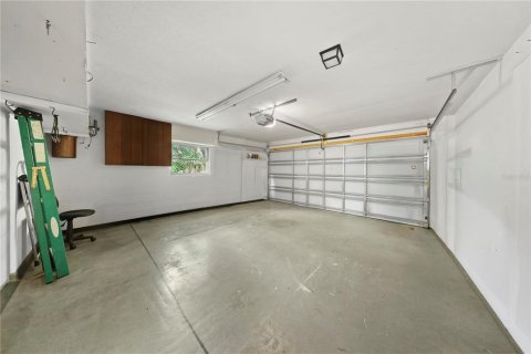 House in Valrico, Florida 3 bedrooms, 138.8 sq.m. № 2230663 - photo 30