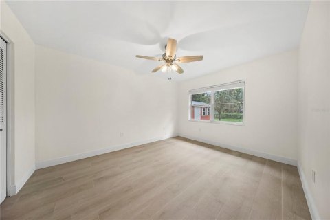 House in Valrico, Florida 3 bedrooms, 138.8 sq.m. № 2230663 - photo 19