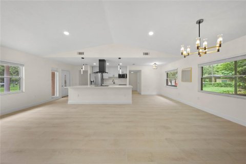 House in Valrico, Florida 3 bedrooms, 138.8 sq.m. № 2230663 - photo 9