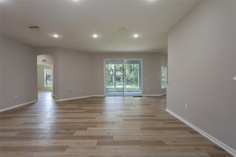 House in Palm Coast, Florida 4 bedrooms, 207.64 sq.m. № 1908158 - photo 9