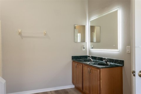 House in Palm Coast, Florida 4 bedrooms, 207.64 sq.m. № 1908158 - photo 16