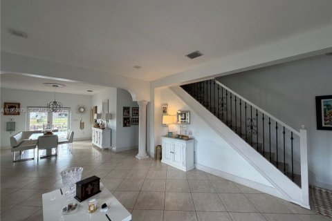 Casa en alquiler en Miami, Florida, 4 dormitorios, 222.5 m2 № 2027105 - foto 9