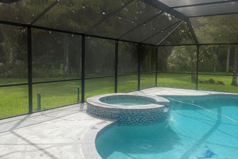 House in Naples, Florida 4 bedrooms, 168.52 sq.m. № 2429357 - photo 13