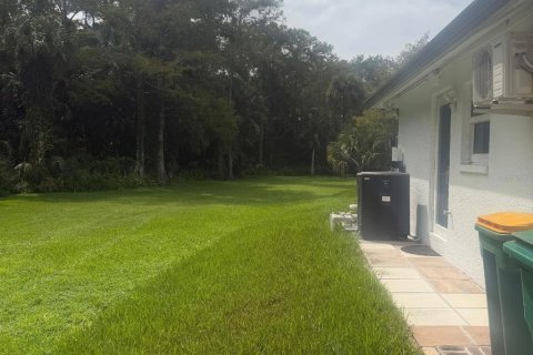 House in Naples, Florida 4 bedrooms, 168.52 sq.m. № 2429357 - photo 16