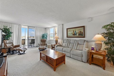 Condominio en venta en South Pasadena, Florida, 2 dormitorios, 108.7 m2 № 1689957 - foto 1