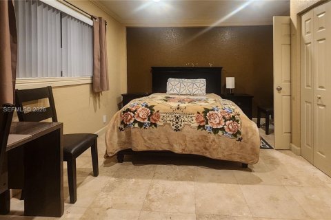 Снять в аренду виллу или дом в Холливуд, Флорида 1 спальня, № 1999912 - фото 3