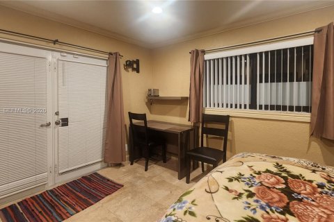 Дом в Холливуд, Флорида 1 спальня № 1999912