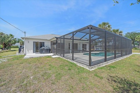 House in Port Charlotte, Florida 3 bedrooms, 155.05 sq.m. № 1732359 - photo 28