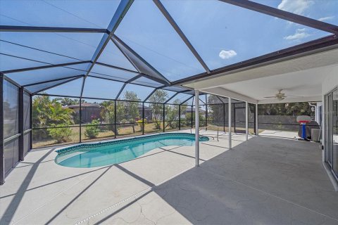 House in Port Charlotte, Florida 3 bedrooms, 155.05 sq.m. № 1732359 - photo 24