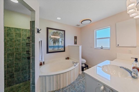 House in Port Charlotte, Florida 3 bedrooms, 155.05 sq.m. № 1732359 - photo 13