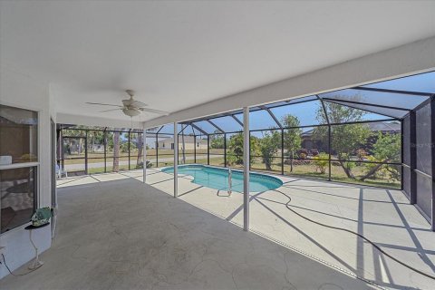 House in Port Charlotte, Florida 3 bedrooms, 155.05 sq.m. № 1732359 - photo 25