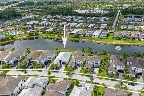 House in Palm Beach Gardens, Florida 4 bedrooms, 333.7 sq.m. № 1809158 - photo 3