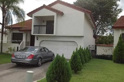 Villa ou maison à Miami, Floride 4 chambres, 190.45 m2 № 2011662