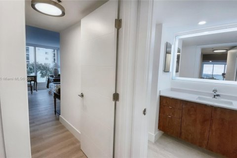 Купить кондоминиум в Майами, Флорида 2 спальни, 158.58м2, № 1960873 - фото 25