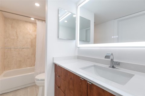 Купить кондоминиум в Майами, Флорида 2 спальни, 158.58м2, № 1960873 - фото 26