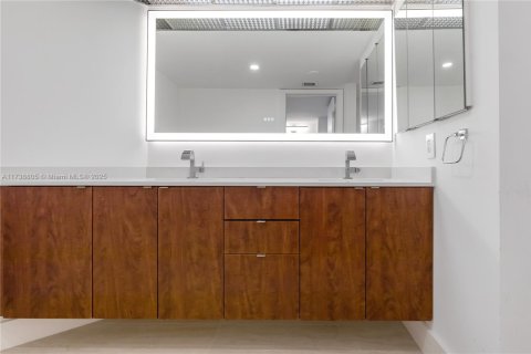 Купить кондоминиум в Майами, Флорида 2 спальни, 158.58м2, № 1960873 - фото 10