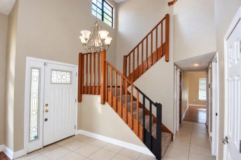 House in New Port Richey, Florida 3 bedrooms, 153.1 sq.m. № 2395734 - photo 11