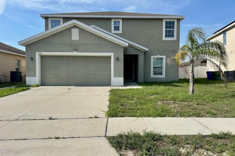 House in Winter Haven, Florida 5 bedrooms, 234.76 sq.m. № 1742717 - photo 1