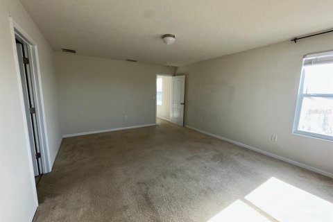 House in Winter Haven, Florida 5 bedrooms, 234.76 sq.m. № 1742717 - photo 23