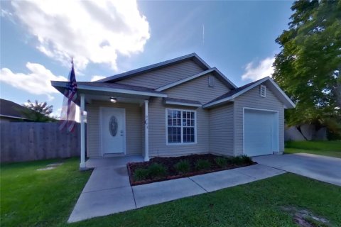 House in Orlando, Florida 3 bedrooms, 107.4 sq.m. № 2366734