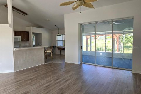 Casa en venta en Ocala, Florida, 3 dormitorios, 158.03 m2 № 2209982 - foto 4
