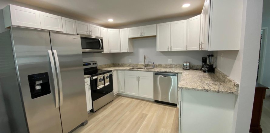 Villa ou maison à Lake Worth, Floride 3 chambres, 93.65 m2 № 2085612