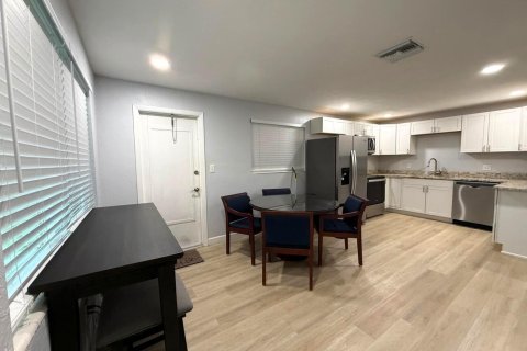 Villa ou maison à louer à Lake Worth, Floride: 3 chambres, 93.65 m2 № 2085612 - photo 8