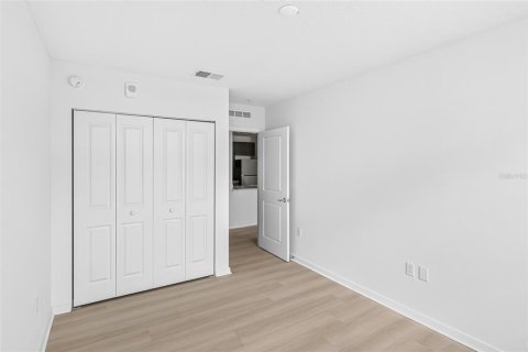 Condo in Orlando, Florida, 2 bedrooms  № 2391371 - photo 14