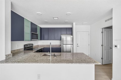 Condo in Orlando, Florida, 2 bedrooms  № 2391371 - photo 3