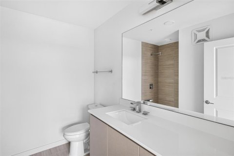 Condo in Orlando, Florida, 2 bedrooms  № 2391371 - photo 11