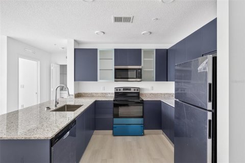 Condo in Orlando, Florida, 2 bedrooms  № 2391371 - photo 4