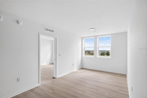 Condo in Orlando, Florida, 2 bedrooms  № 2391371 - photo 8