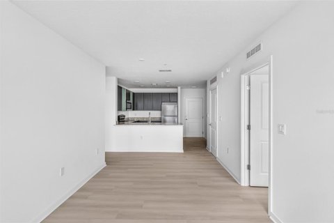 Condo in Orlando, Florida, 2 bedrooms  № 2391371 - photo 5