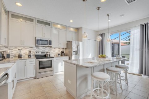 Villa ou maison à louer à Davenport, Floride: 7 chambres, 257.43 m2 № 1808483 - photo 17